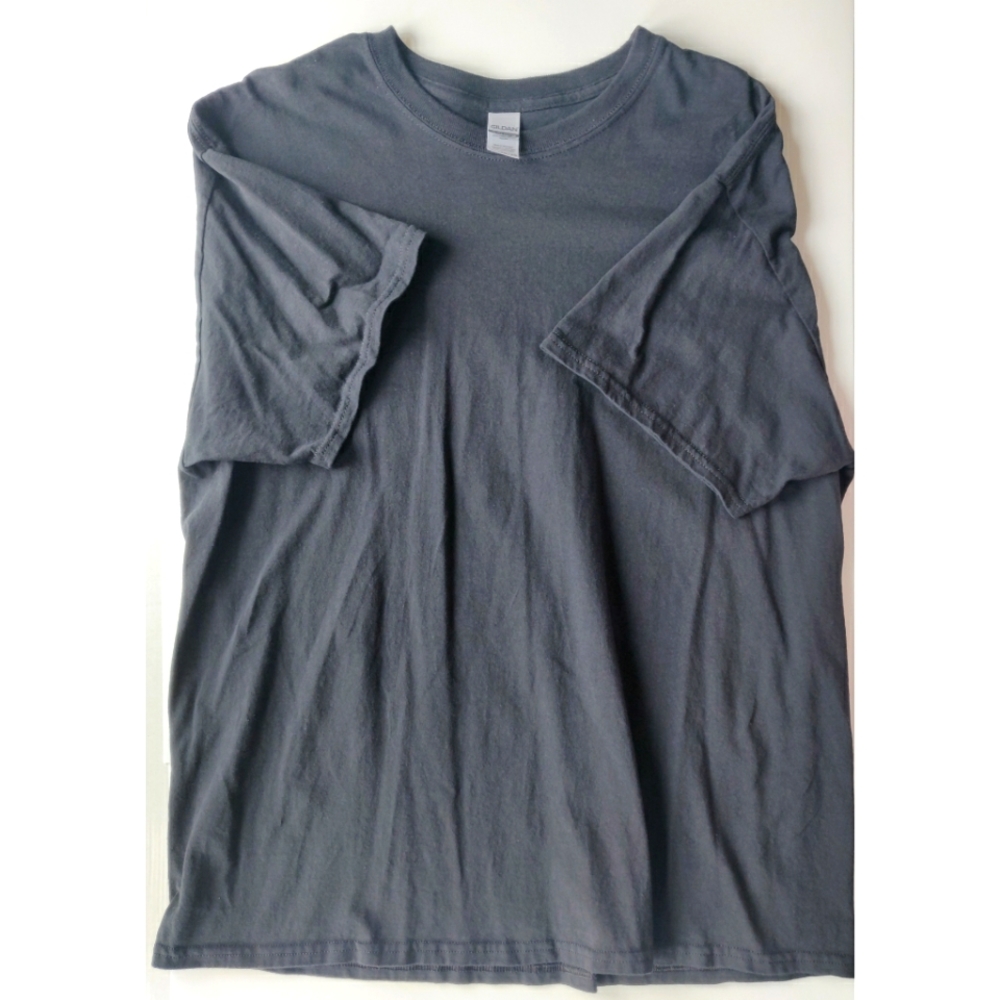 Men's Gildan Plain Black T-Shirt